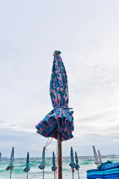 Strand parasol — Stockfoto