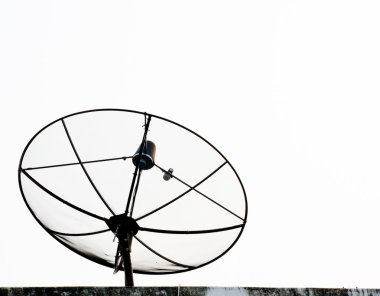 izole uydu anteni