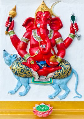 Ganesha Hindistan tanrısıdır.