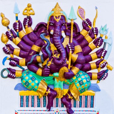 Ganesha Hindistan tanrısıdır.