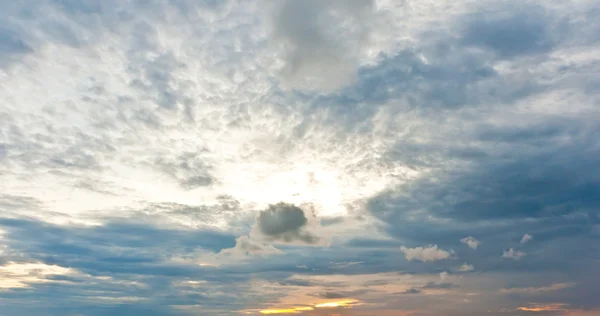 Небо на заході сонця — стокове фото