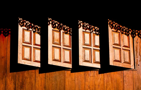 木製窓 — ストック写真