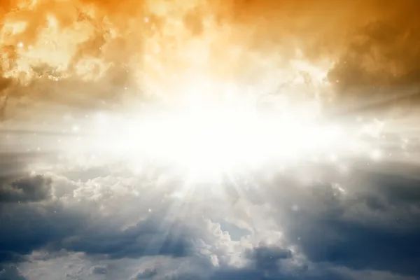 Bright sun in dark sky — Stock Photo, Image