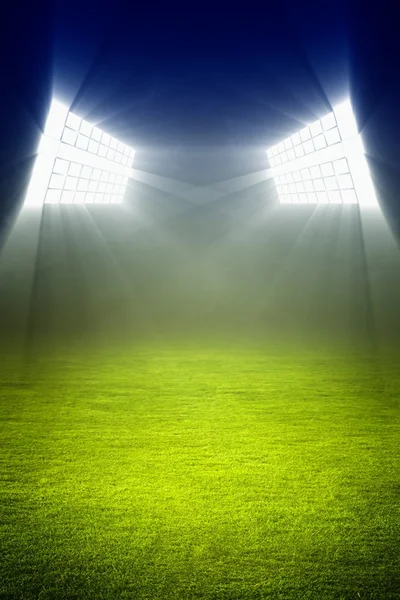 Зеленое футбольное поле — стоковое фото
