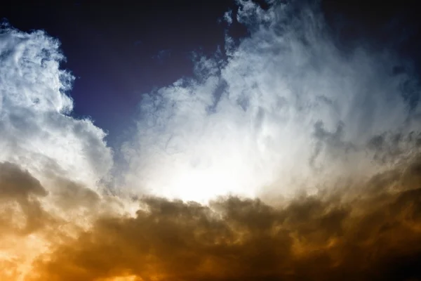 Небо над головой — стоковое фото
