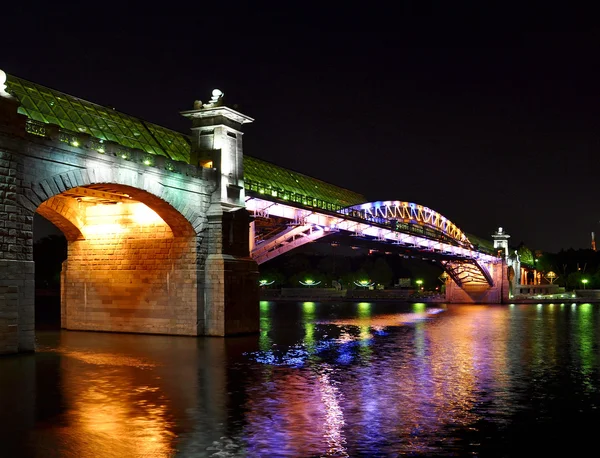 Noční most na řece Royalty Free Stock Fotografie