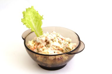 yaprak yeşil salata ile süslenmiş