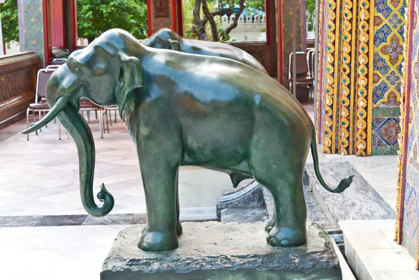 Estátuas de mármore de elefantes — Fotografia de Stock