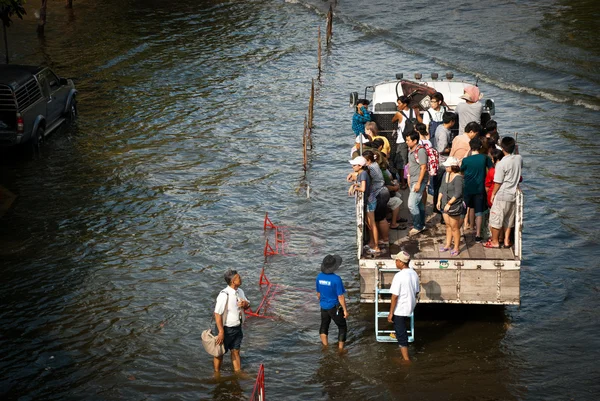 2011 年のバンコクの最悪の洪水 — ストック写真