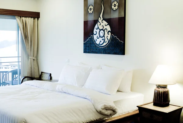 침대가 있는 호텔 방 — 스톡 사진