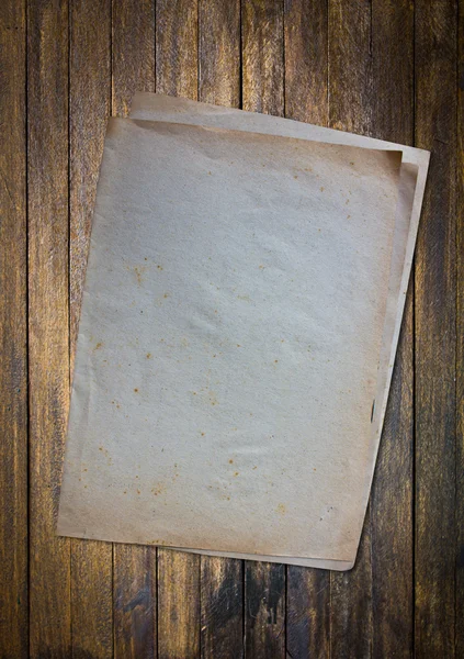 Παλιό χαρτί στο ξύλο — Φωτογραφία Αρχείου