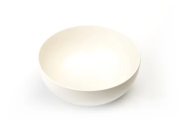 Weißer Teller isoliert auf weißem Hintergrund — Stockfoto