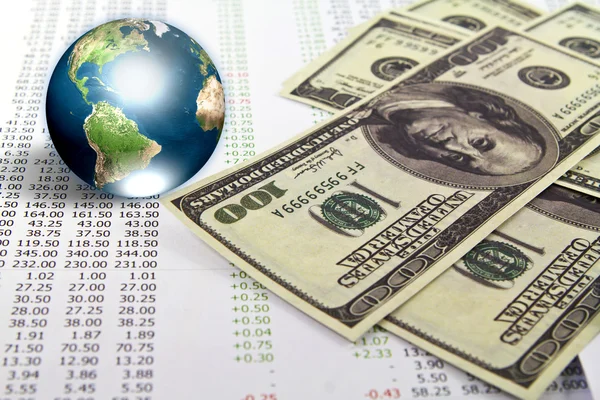 Dolaru a obchodní graf s earth (prvky tohoto obrazu kožešiny — Stock fotografie
