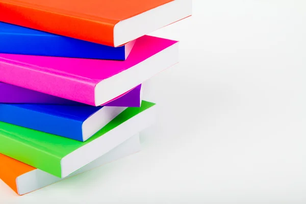 Ev gibi renkli kitap yığını — Stok fotoğraf