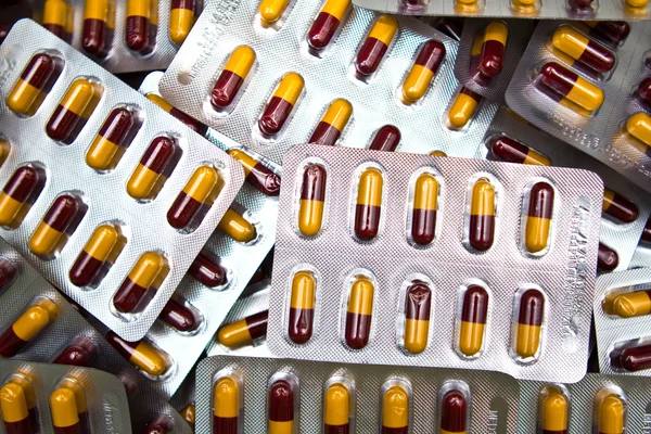 Embalagem de medicamentos. (Comprimidos e comprimidos ) — Fotografia de Stock