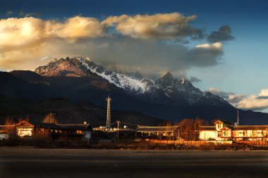 gün batımı sahne Peyzaj Fotoğraf küçük bir Çinli Köyü