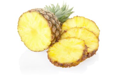 ananas ve dilimleri