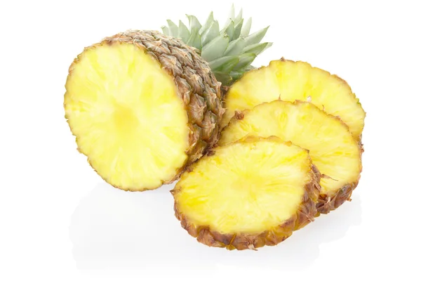 Pineapple and slices — Stock Photo, Image