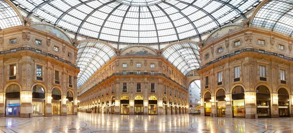 Milan, Vittorio Emanuele II gallery, Italy — Stock Photo, Image