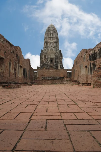 Starożytne prang w ayutthaya — Zdjęcie stockowe