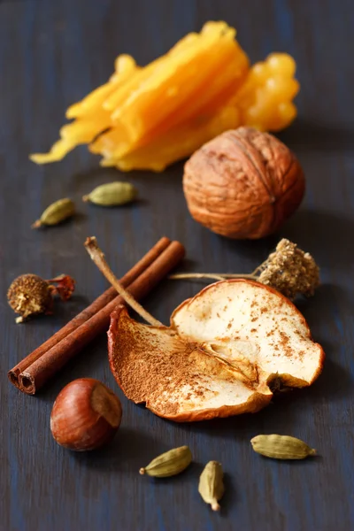 Apple, nuts and spices. — Stock Photo, Image
