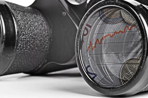 Old Binoculars Seeing Financial Crisis — Stock Photo, Image