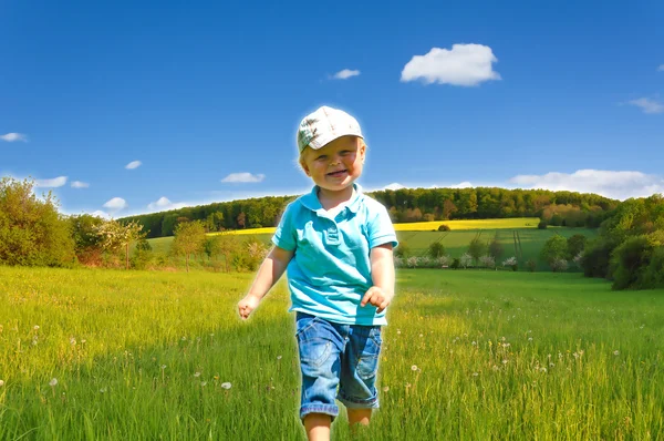 Sommerspaziergang — Stockfoto