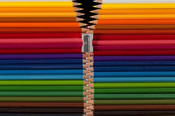 Renkli kalemler fermuar — Stok fotoğraf
