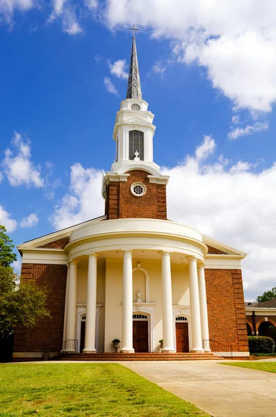 グリーク ・ リバイバル建築と歴史的な教会 — ストック写真