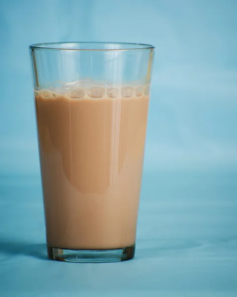 Choklad lättmjölk i glas — Stockfoto