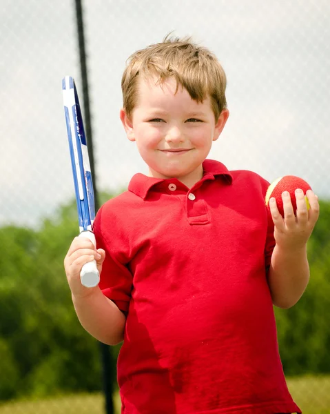 Porträt eines jungen Tennisspielers — Stockfoto