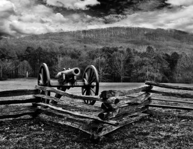 Monochrome of scene at Kennesaw Mountain National Battlefield Park clipart