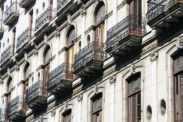 Ancien bâtiment à La Havane — Photo