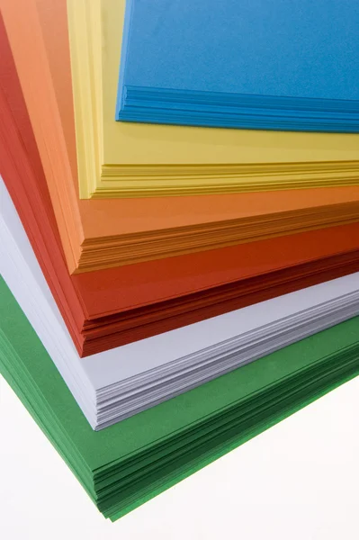 Стек кольорового паперу — стокове фото
