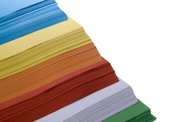Stapel gekleurd papier — Stockfoto
