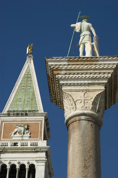 Architectonische details in Venetië — Stockfoto