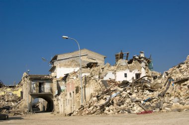 deprem yıkım