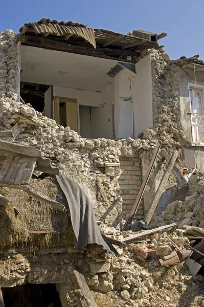 Förödelsen efter jordbävningen — Stockfoto
