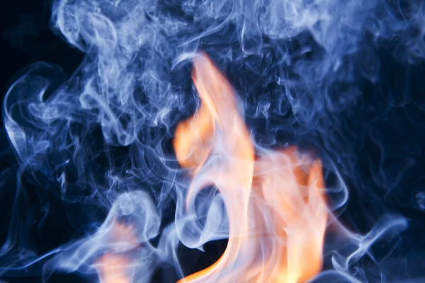 Вогонь і дим — стокове фото