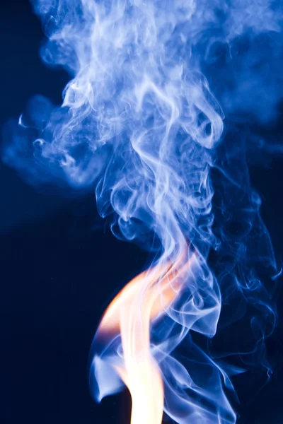 Oheň a kouř — Stock fotografie