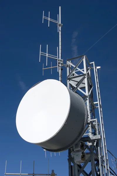 Antenas para la comunicación de datos —  Fotos de Stock