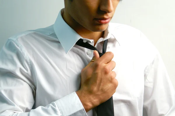 Portrait du jeune homme à cravate — Photo