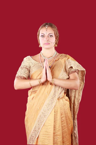 Portrait of a beautiful woman in sari — Stock Photo, Image