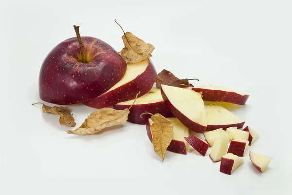 Manzana cortada en pequeñas cuñas —  Fotos de Stock