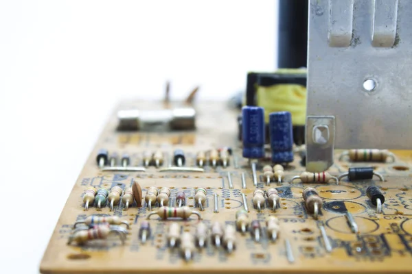 Bord met elektronische componenten — Stockfoto