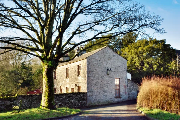 Anglické venkovské kamenný dům — Stock fotografie