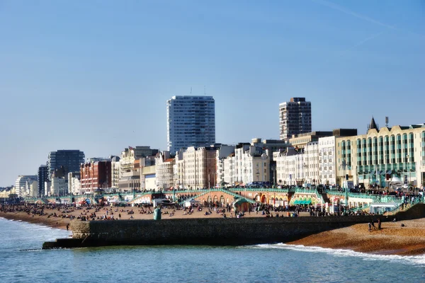 Strand und Promenade Brighton — Stockfoto