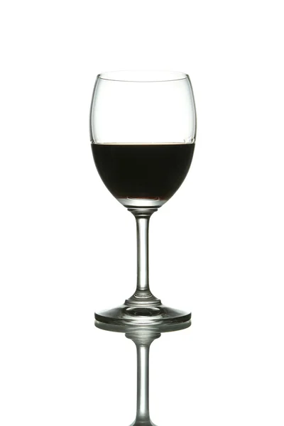 Rött vin glas isolerad på vit bakgrund — Stockfoto
