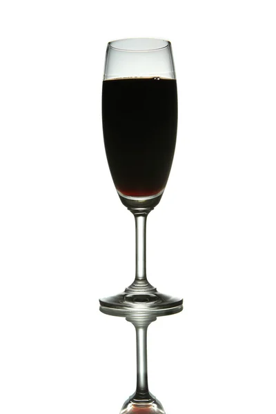 Copa de vino tinto aislada sobre fondo blanco — Foto de Stock