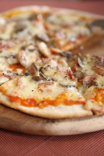 Pizza ham and mushroom — Stock Photo, Image